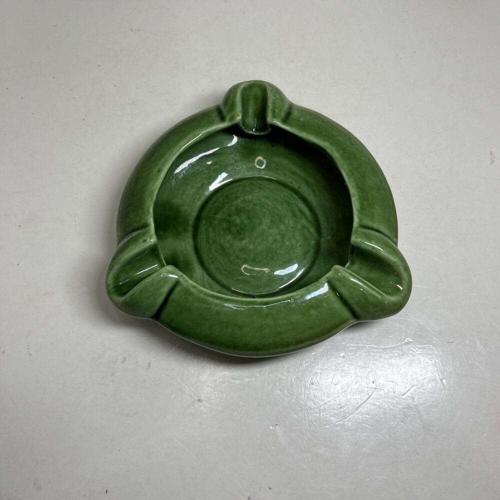 Vtg 1940's Camark Pottery Green 6" Ashtray, Mid Century Modern Decor 411 USA